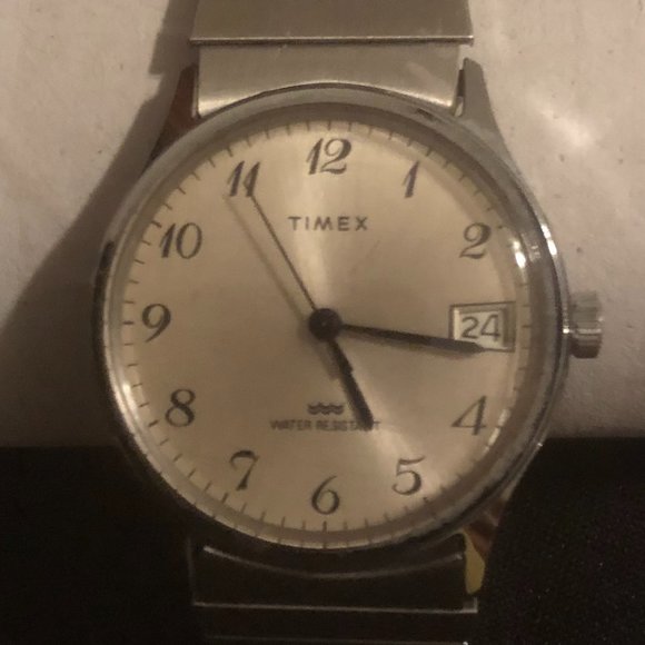 Vintage Timex Water Resistant Watch - Picture 1 of 4